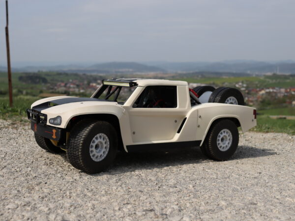 RC Trophy Truck - ARES - Image 4