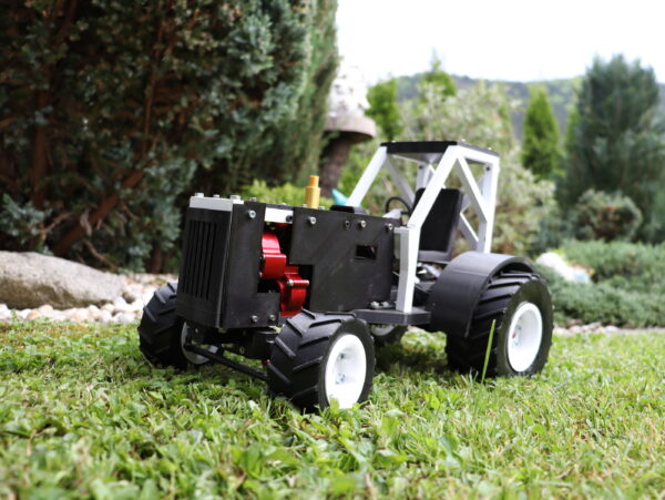 Racing RC Tractor - Image 7