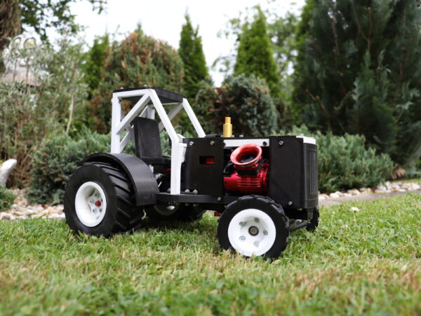 Racing RC Tractor - Image 8