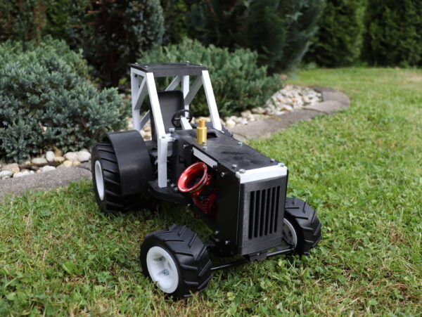 Racing RC Tractor - Image 9