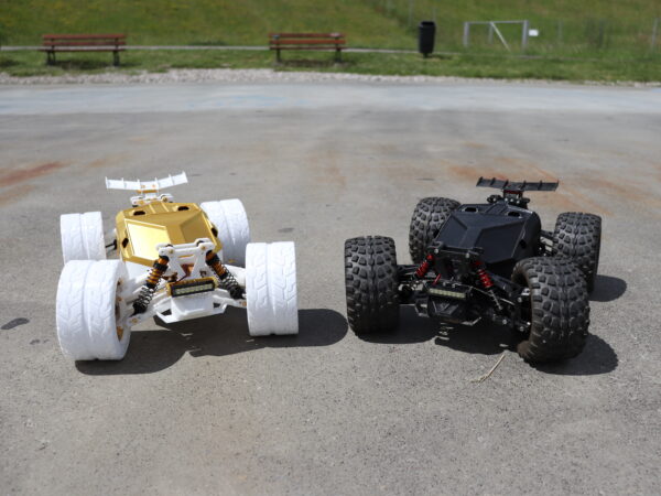 NOMAD RC Car/Truggy - Image 4
