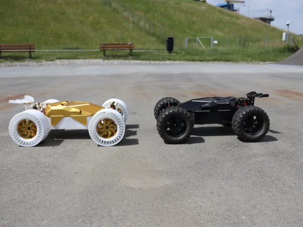 NOMAD RC Car/Truggy - Image 5