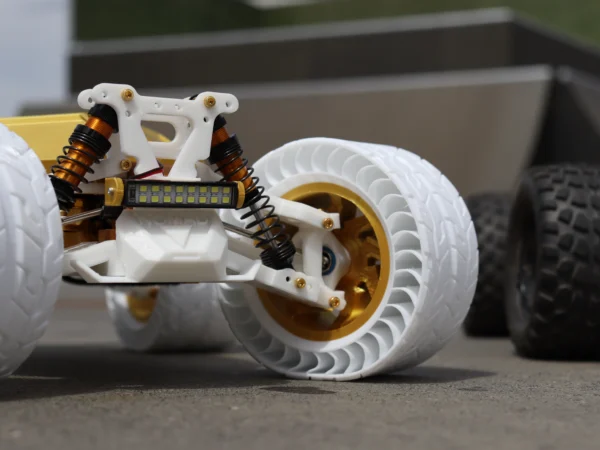 NOMAD RC Car/Truggy - Image 7