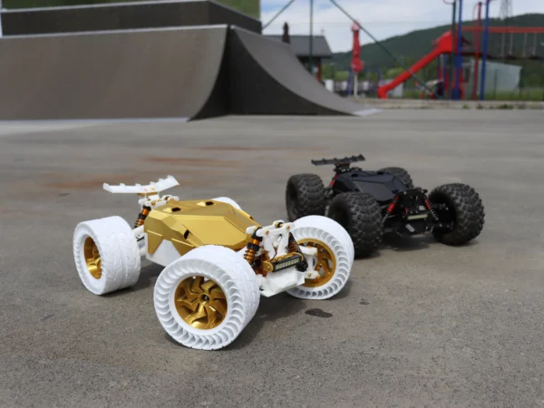 NOMAD RC Car/Truggy - Image 8