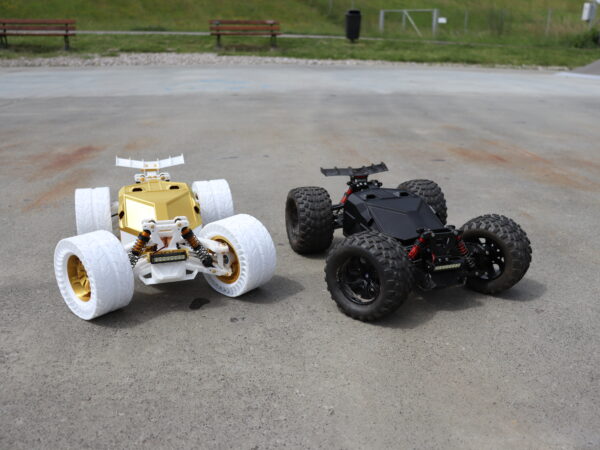 NOMAD RC Car/Truggy - Image 10