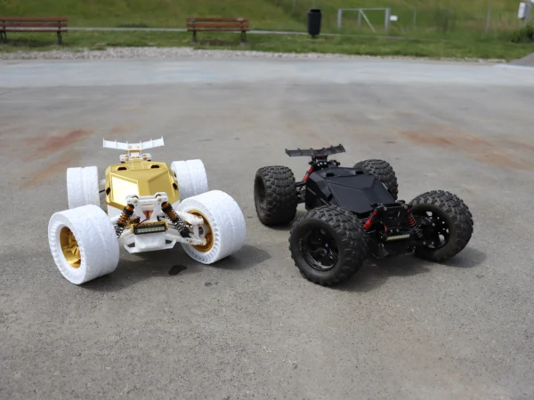 NOMAD RC Car/Truggy - Image 10